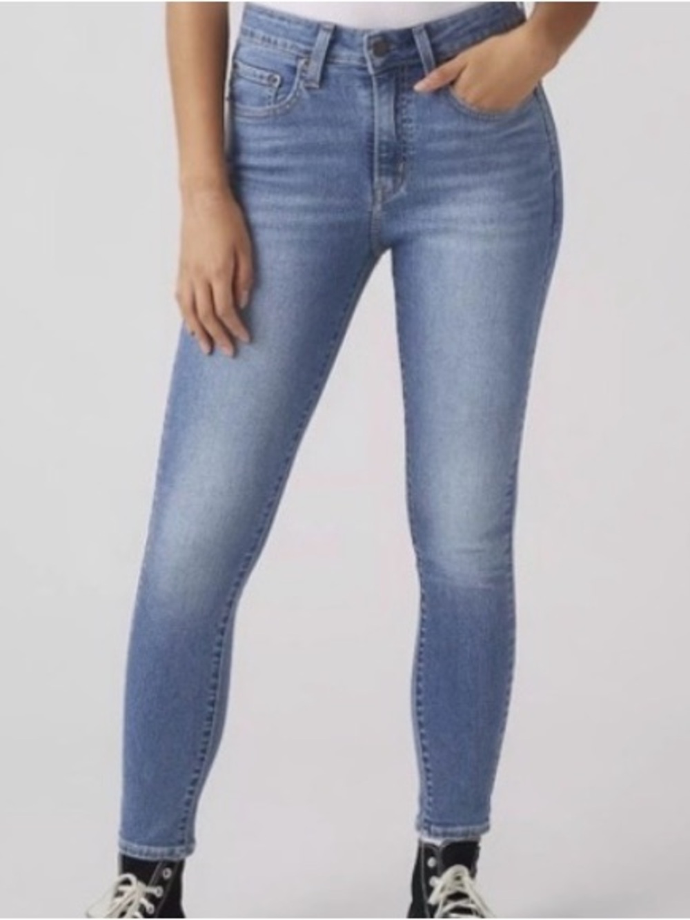 Levi’s High-Rise Skinny Jeans in Light Blue Wash